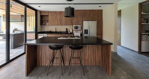 Exclusive Villa, Mountain View | Private kitchen