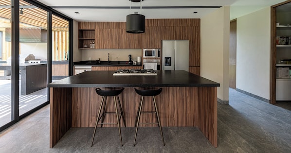 Exclusive Villa, Mountain View | Private kitchen | Full-size fridge, microwave, oven, stovetop