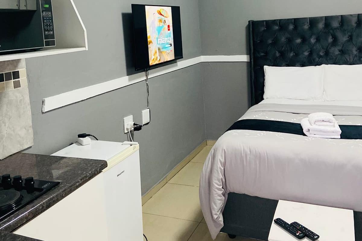 Suite Comfort | Dapur pribadi | Lemari es besar, microwave, dan kompor
