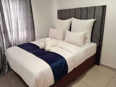 Gold Crown Self-catering Apartment