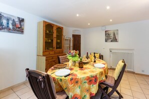 تناول الطعام