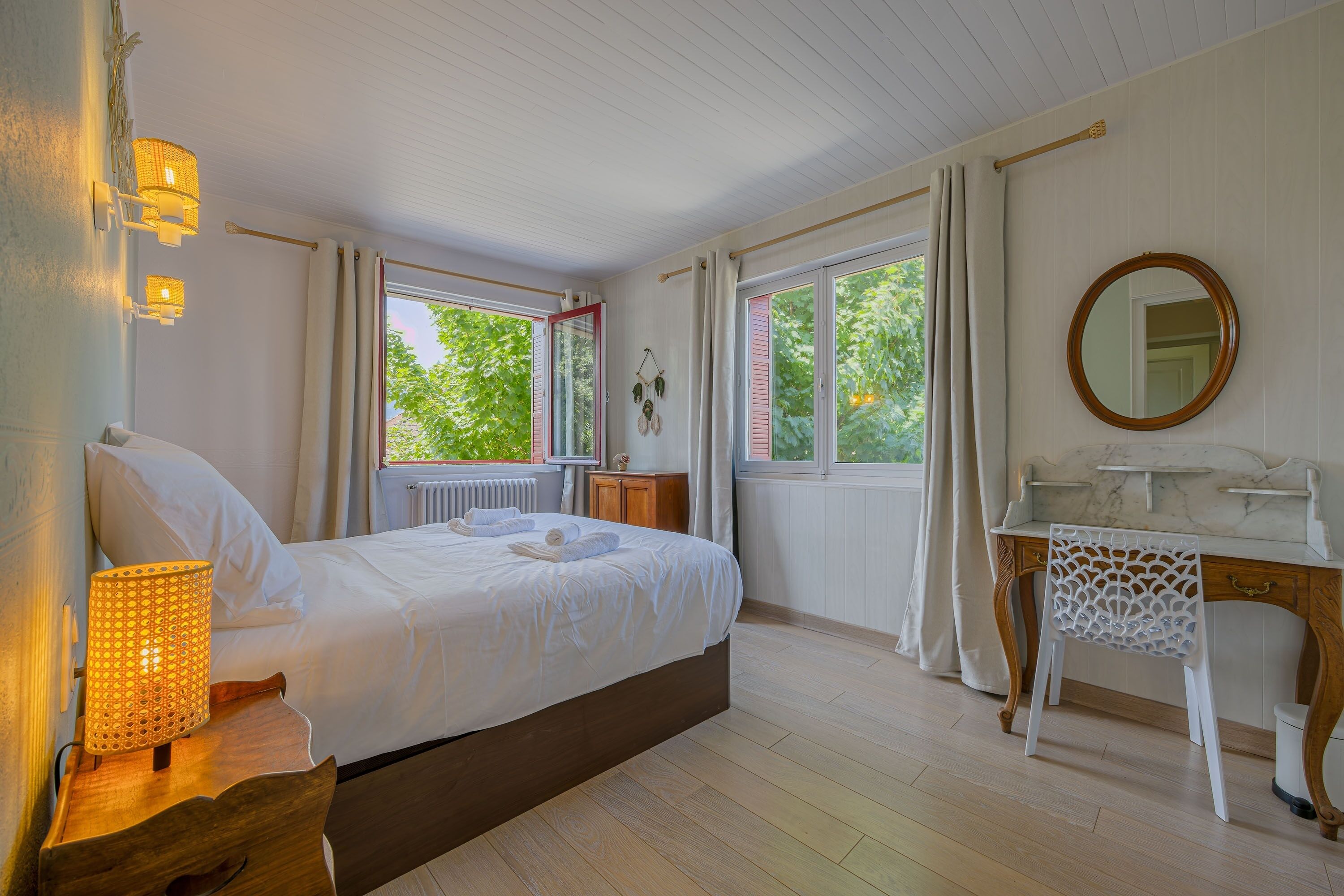 3 chambres, fer et planche à repasser, Wi-Fi gratuit, draps fournis