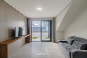 Basic Apartment | Living area