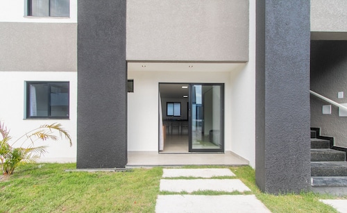 Apartments With Swimming Pool 700m From Taperapuan Beach Nvm0009