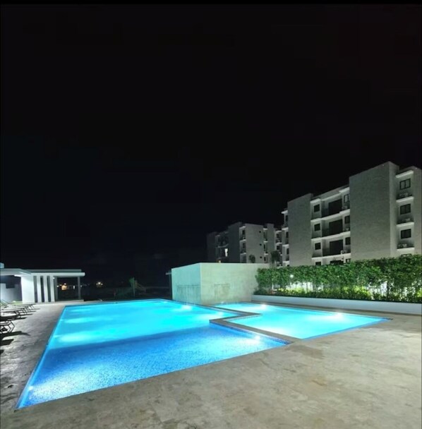 Piscine extérieure