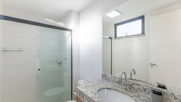 Basic Apartment | Bathroom | Shower