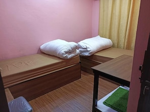 4 bedrooms, WiFi, wheelchair access
