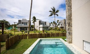 Villa básica | Alberca | Alberca al aire libre 