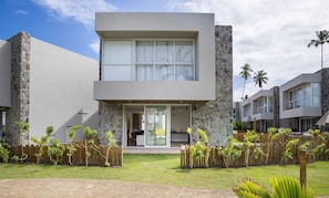 Basic Villa | Exterior