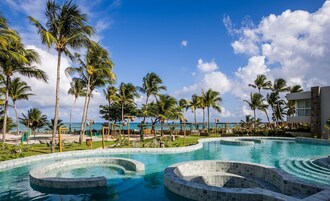 Vila básica | Piscina | Piscina externa