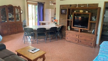 Individually furnished, free WiFi, bed sheets