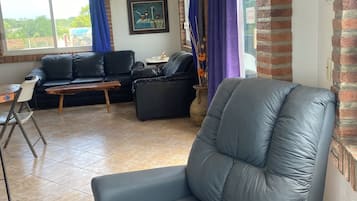 Individually furnished, free WiFi, bed sheets