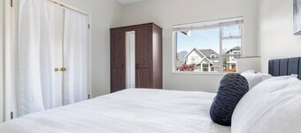 Luxury 3BR Family Home in Central Vancouver