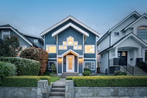 Luxury 3BR Family Home in Central Vancouver