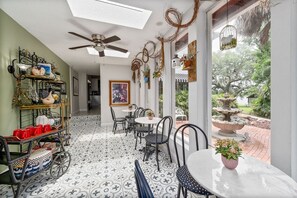 تناول الطعام