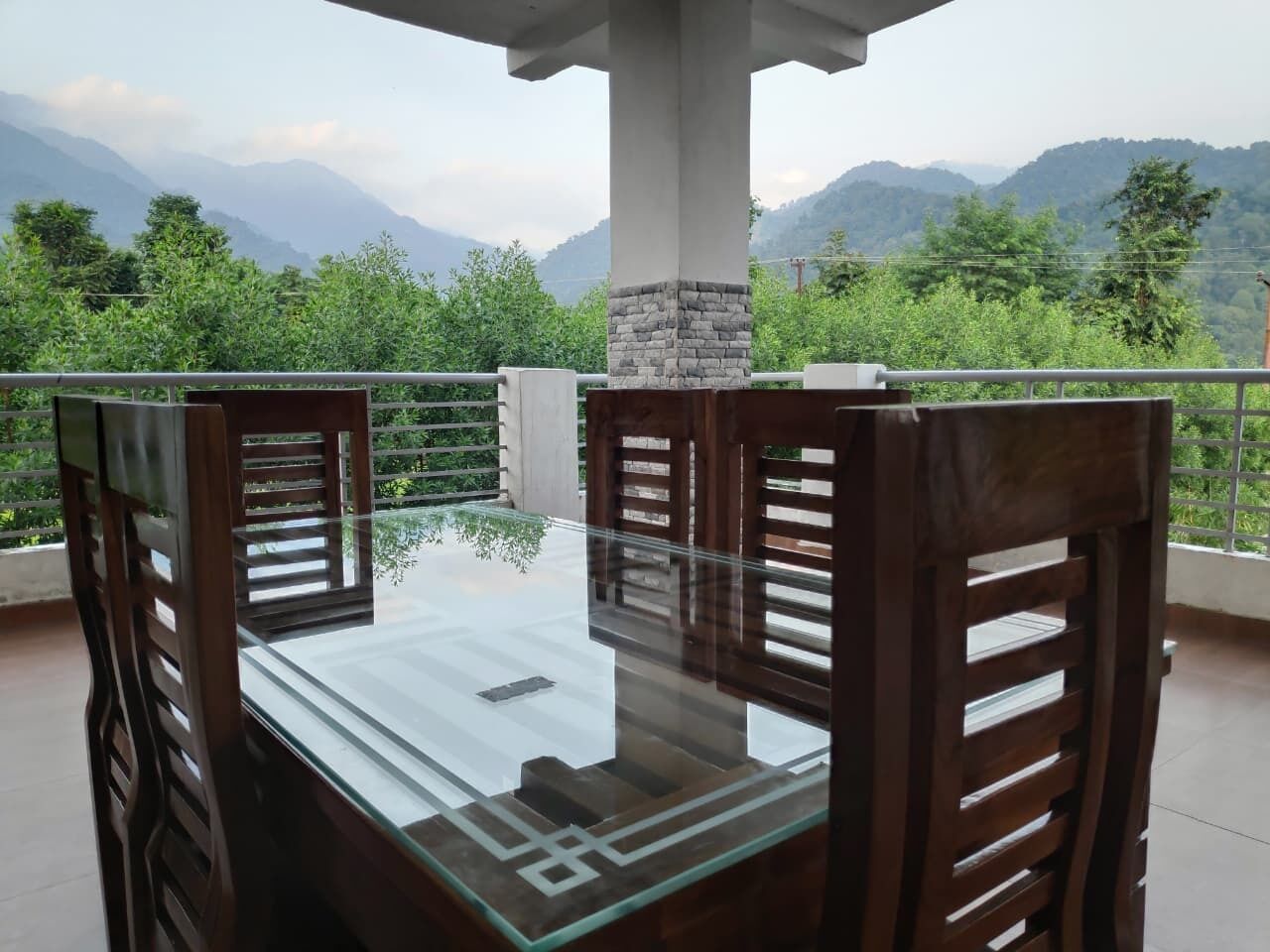 Daily local cuisine breakfast for a fee