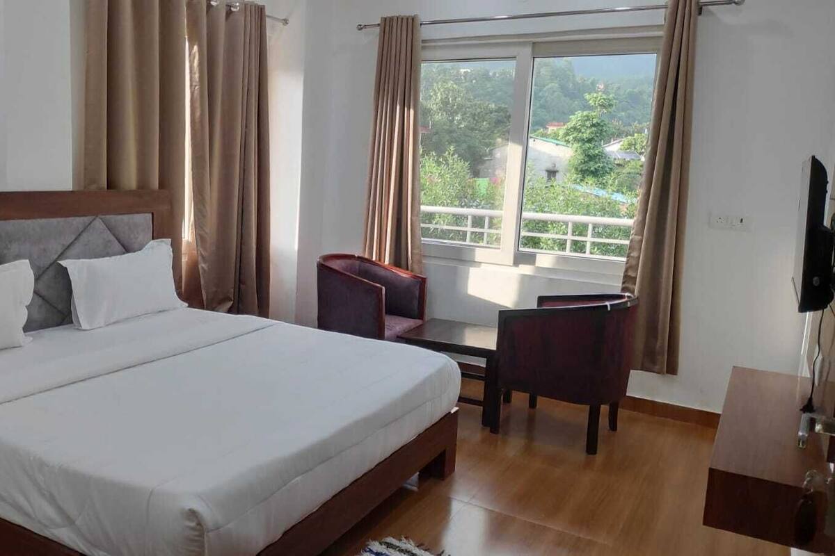 Superior-Doppelzimmer, Bergblick | Laptopgeeigneter Arbeitsplatz, kostenloses WLAN