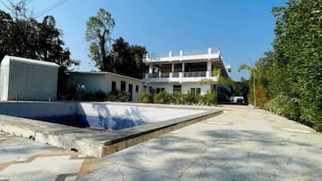 Utomhuspool