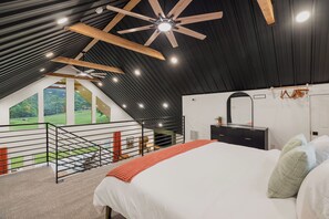 4 bedrooms, iron/ironing board, WiFi, bed sheets - Two BRAND NEW Mountain Barndominiums / Family Getaway / Sleeps 12 (Waynesville)