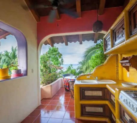 Terrace/patio. Tiny Condo, Endless Beach