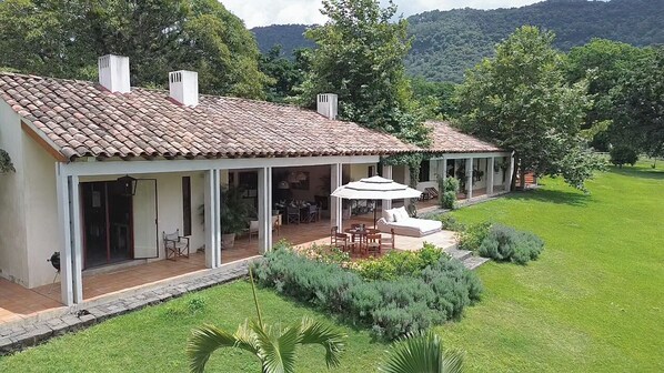 View from property - Rancho El Salto-Villa with Private Pool (Naolinco)