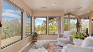 Interior - Mid-century Gem w/ Views, Hot Tub & Sunroom Lounge Red Rock Haven by Avantstay (Sedona)