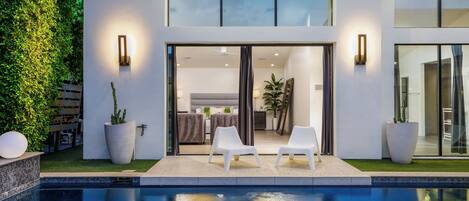 Outdoor pool, a heated pool