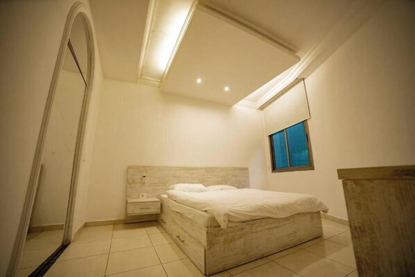 3 室のベッドルーム、アイロン / アイロン台、インターネット、ベッドシーツ