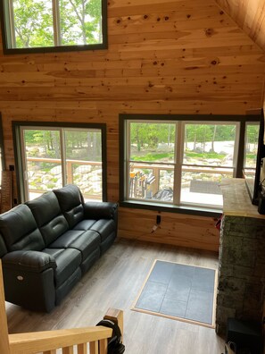 Télévision, cheminée