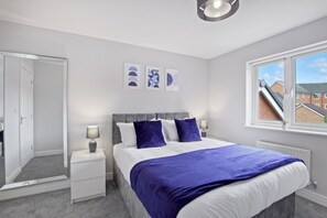 3 chambres, fer et planche à repasser, accès Internet, draps fournis