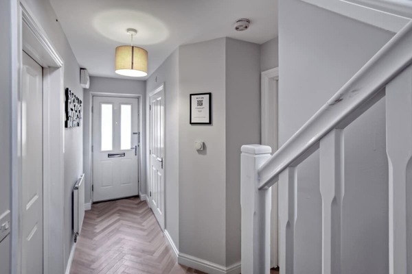 Entrance Hallway: A bright and welcoming entrance leading to the main living areas.