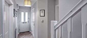 Spacious 3-Bed House with Parking and Garden