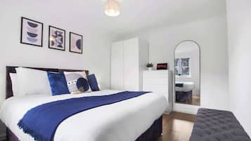2 bedrooms, desk, iron/ironing board, free WiFi