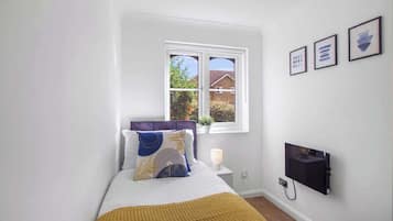 2 Schlafzimmer, Schreibtisch, Bügeleisen/Bügelbrett, kostenloses WLAN