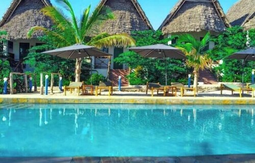 Jabali Bungalows Lodge [Room 9&10]