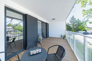 Apartament, cuina bàsica, al costat de la platja | Roba de llit d'alta qualitat i matalassos d'escuma viscoelàstica