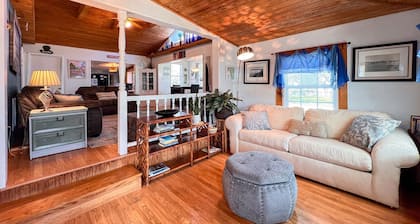 Crescent Beach Cottage