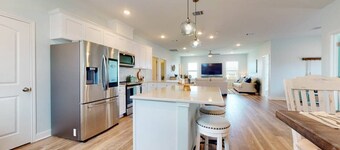 Beachside Getaway with Hot tub!