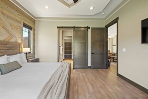 5 bedrooms, iron/ironing board, free WiFi, bed sheets