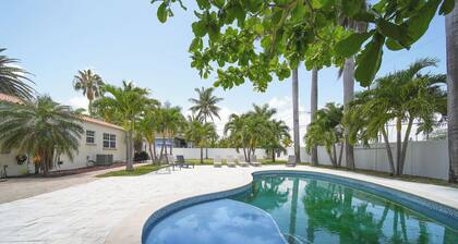 Hollywood Beach Bliss Villa Sleeps 10