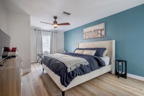 3 chambres, fer et planche à repasser, lit parapluie, Wi-Fi gratuit