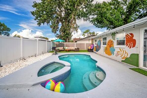 Piscine extérieure, piscine chauffée