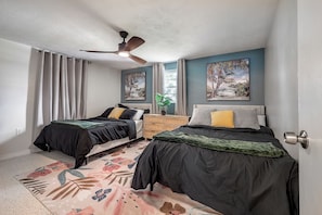 3 chambres, fer et planche à repasser, lit parapluie, Wi-Fi gratuit
