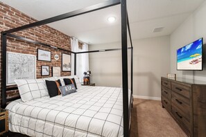 Iron/ironing board, free WiFi