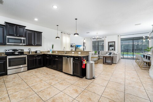 9BR Family Villa Pool Near Disney