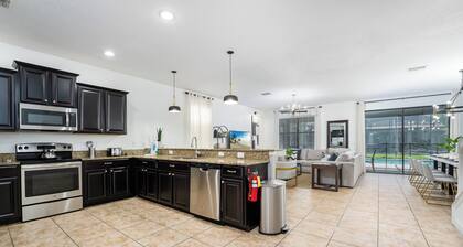 9BR Family Villa Pool Near Disney