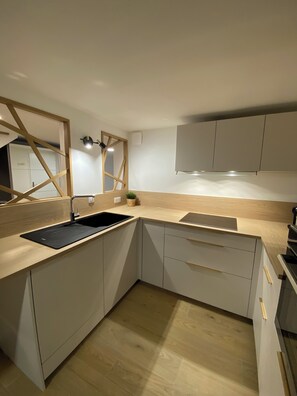 Fridge, microwave, oven, stovetop - House between Land and Sea - close to the beach - pets welcome! (Les Sables-d'Olonne)