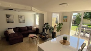 Interior - House between Land and Sea - close to the beach - pets welcome! (Les Sables-d'Olonne)