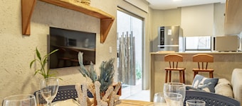 Apt With Pool and Barbecue Vnr005