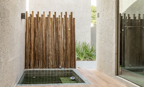 Apt With Pool and Barbecue Vnr005